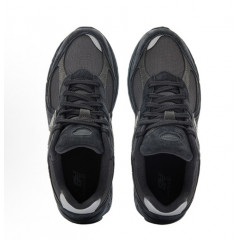 New Balance 2002R Black Grey