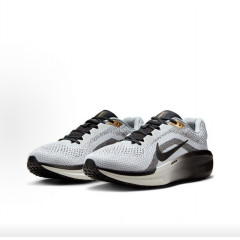 Nike Air Winflo 11 SE ‘White Light Smoke’
